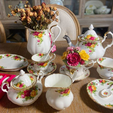 戴安娜王妃最爱系列，RoyalAlbert皇家阿尔伯特老镇玫瑰系列骨瓷茶壶糖罐奶壶三件套（1.2L+270ml+250ml）￥716.32