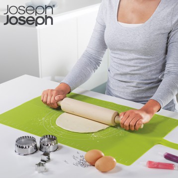 厨房空间对策：JosephJoseph卷起式免粘擀面垫亚马逊海外购限时￥97.60元，美国直邮